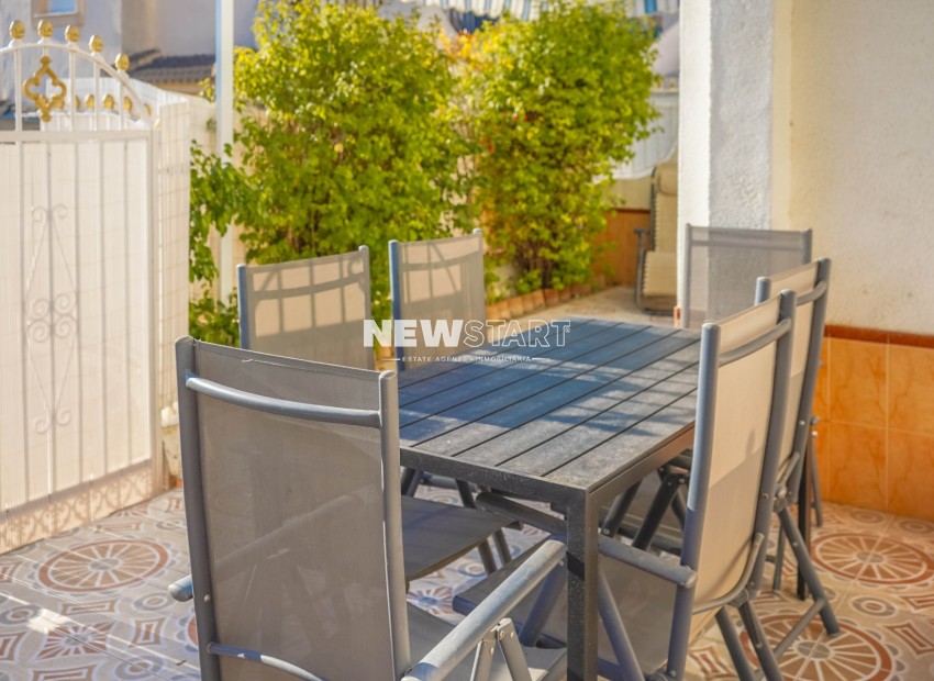 Återförsäljning - Duplex - La Marina - Urb. El Oasis