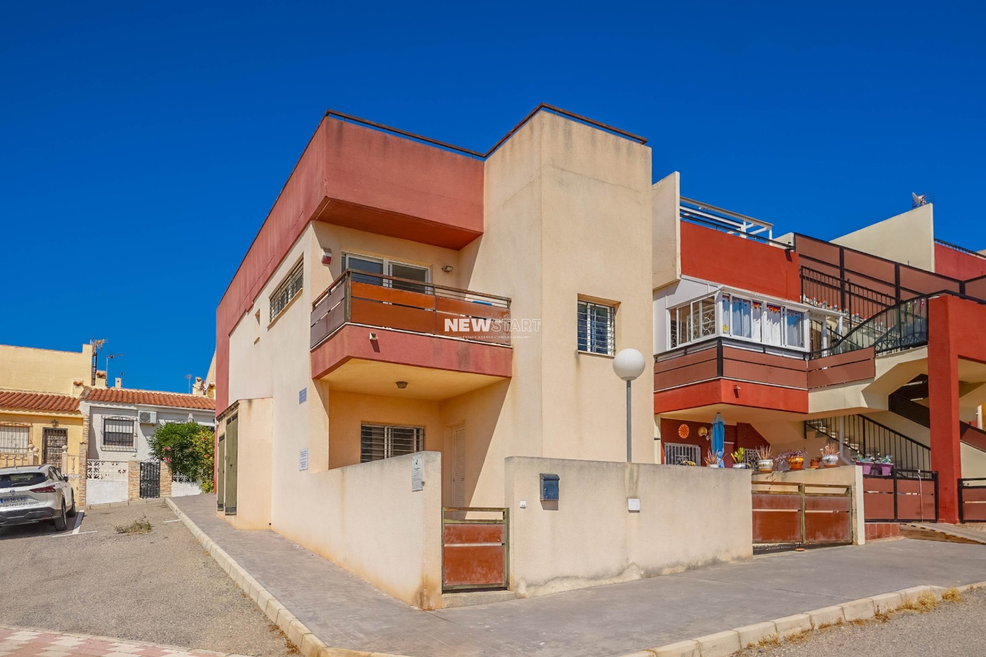 Återförsäljning - End Terraced Townhouse - La Marina - Urb. La Marina