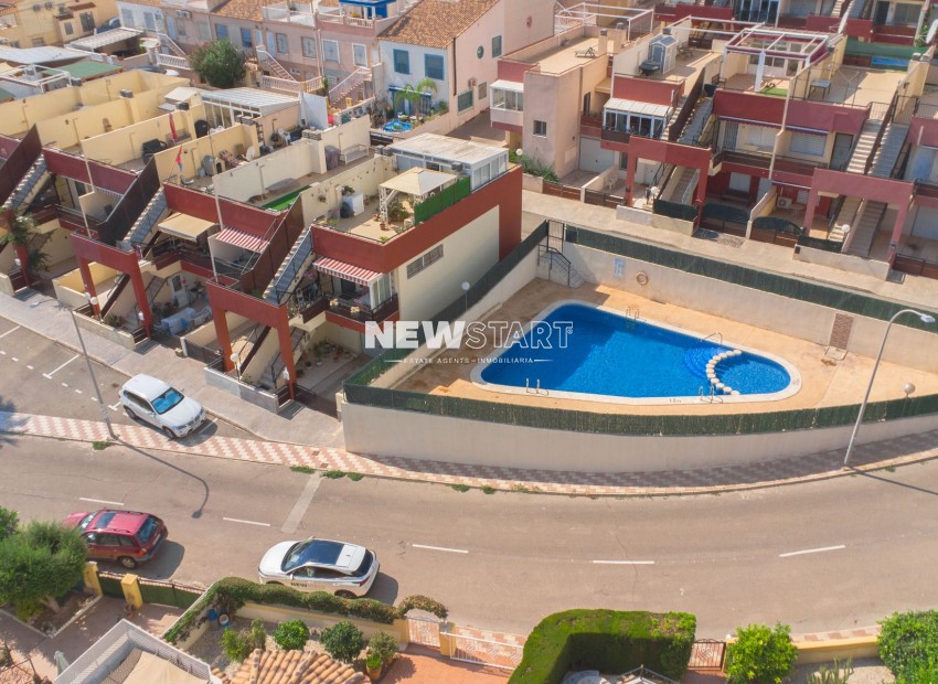 Återförsäljning - End Terraced Townhouse - La Marina - Urb. La Marina