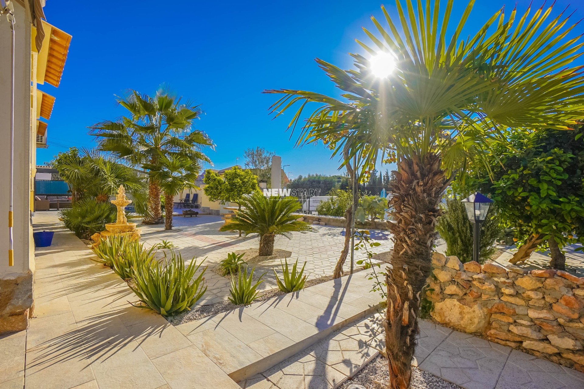 Återförsäljning - Fristående - La Marina - Urb. El Oasis