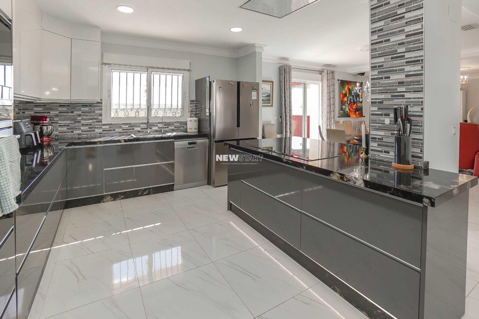 Återförsäljning - Fristående - La Marina - Urb. La Escuera