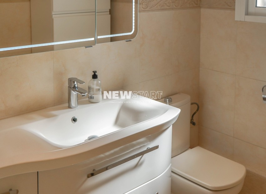 Återförsäljning - Fristående - La Marina - Urb. La Escuera