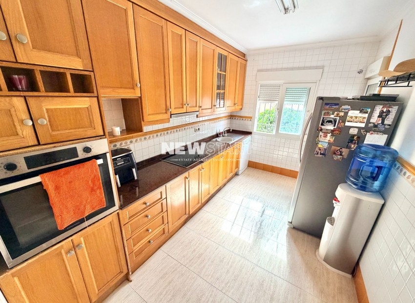 Återförsäljning - Fristående - La Marina - Urb. La Marina