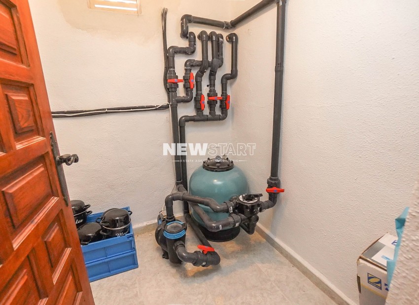 Återförsäljning - Fristående - La Marina - Urb. La Marina