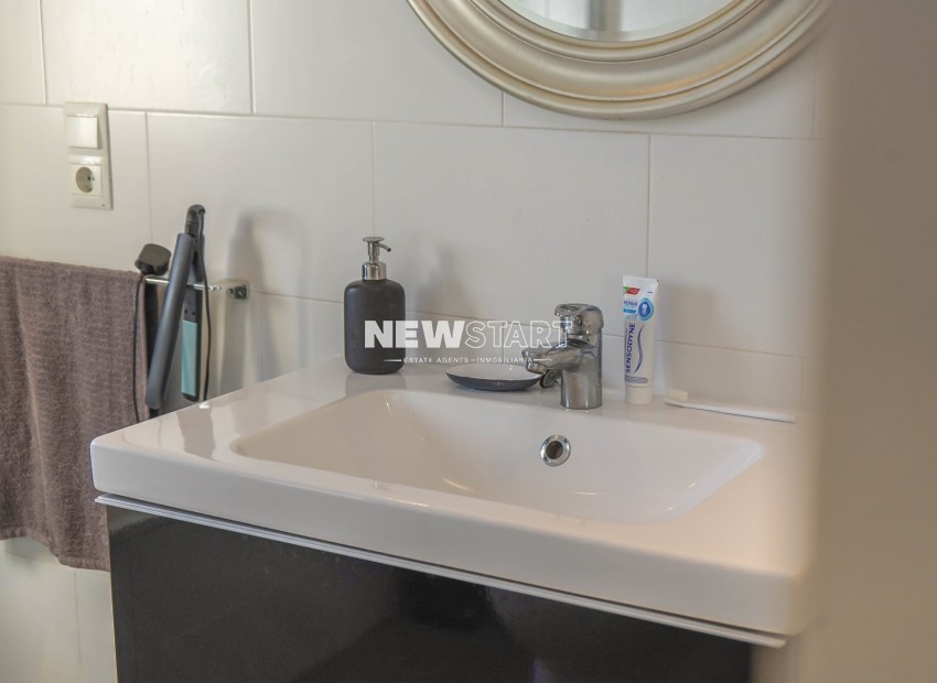 Återförsäljning - Fristående - La Marina - Urb. La Marina