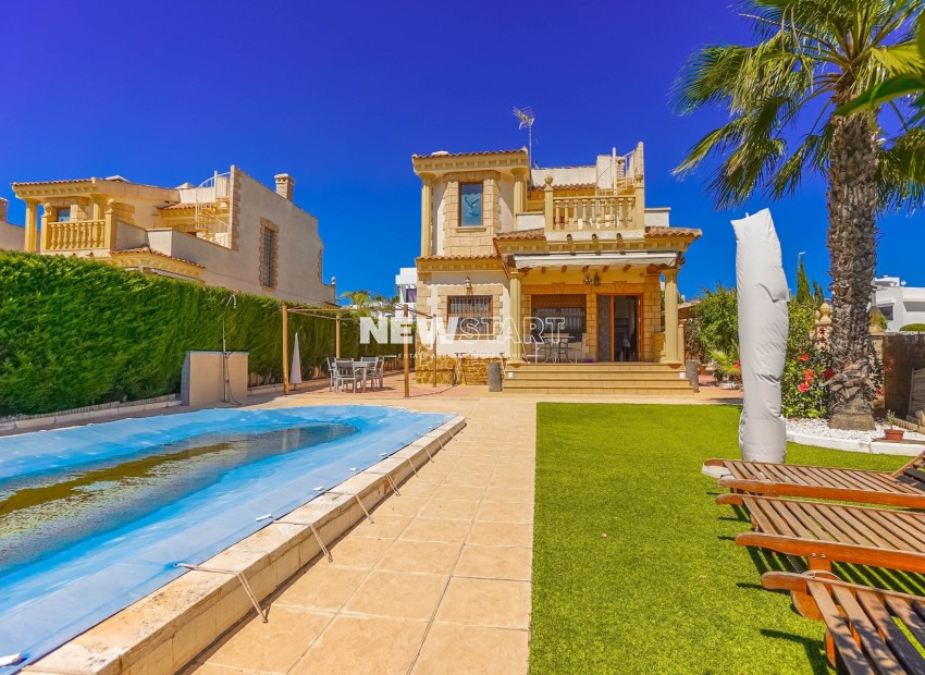 Återförsäljning - Fristående - La Marina - Urb. La Marina