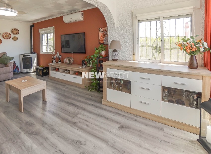 Återförsäljning - Fristående - La Marina - Urb. La Marina