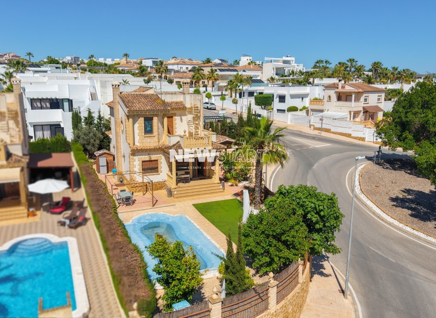 Återförsäljning - Fristående - La Marina - Urb. La Marina