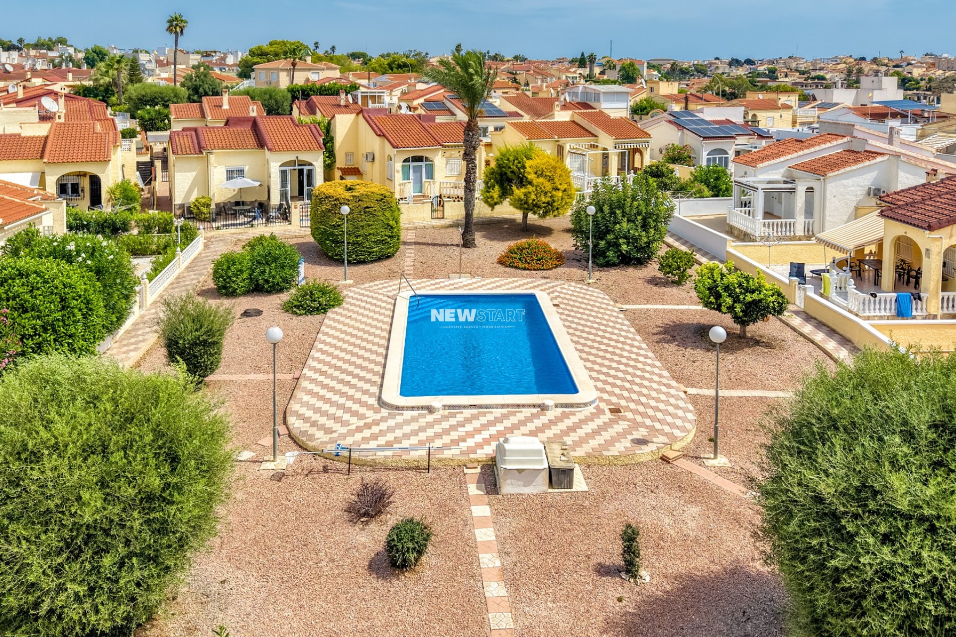 Återförsäljning - Fristående - La Marina - Urb. La Marina