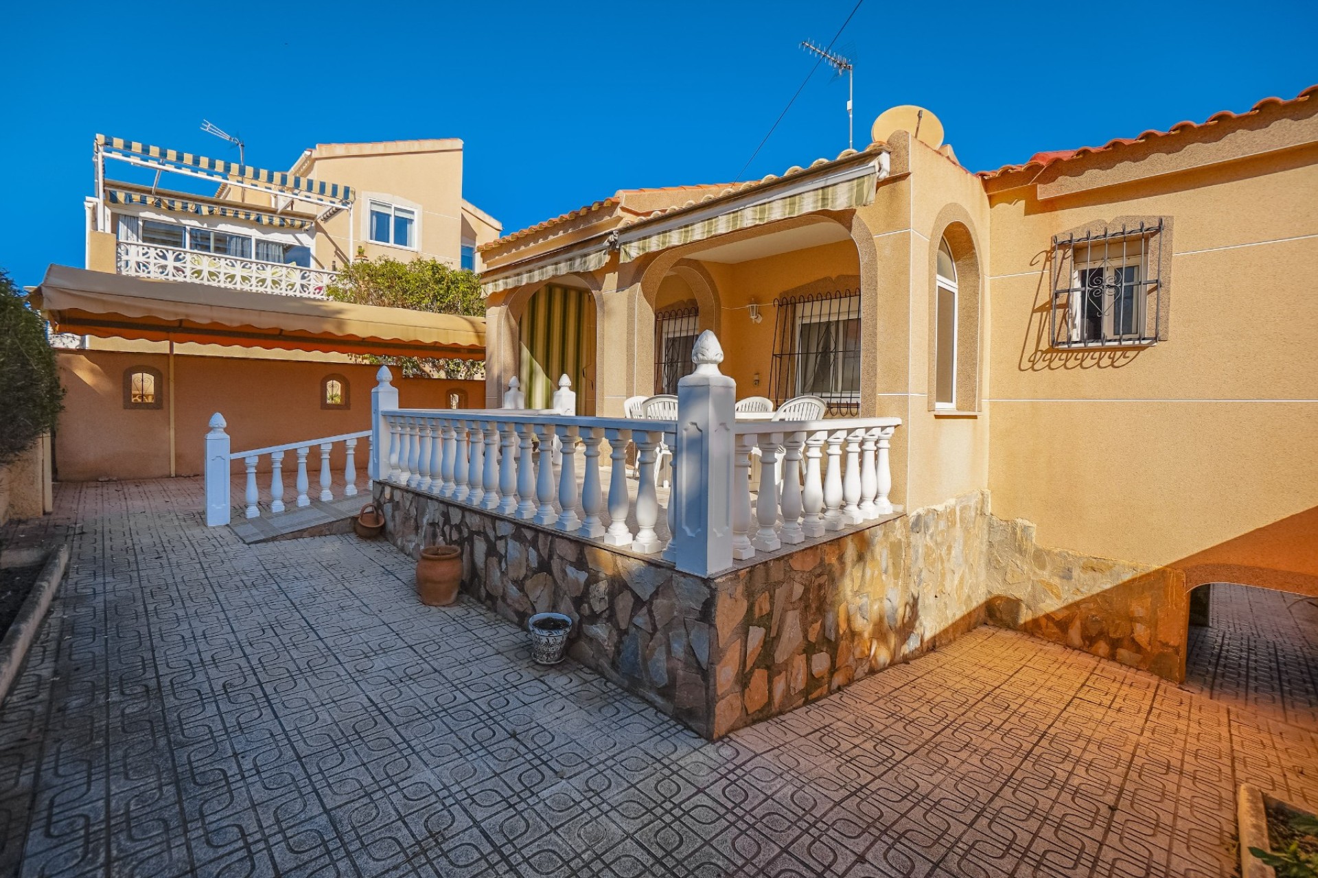 Återförsäljning - Fristående villa - La Marina - Urb. La Marina