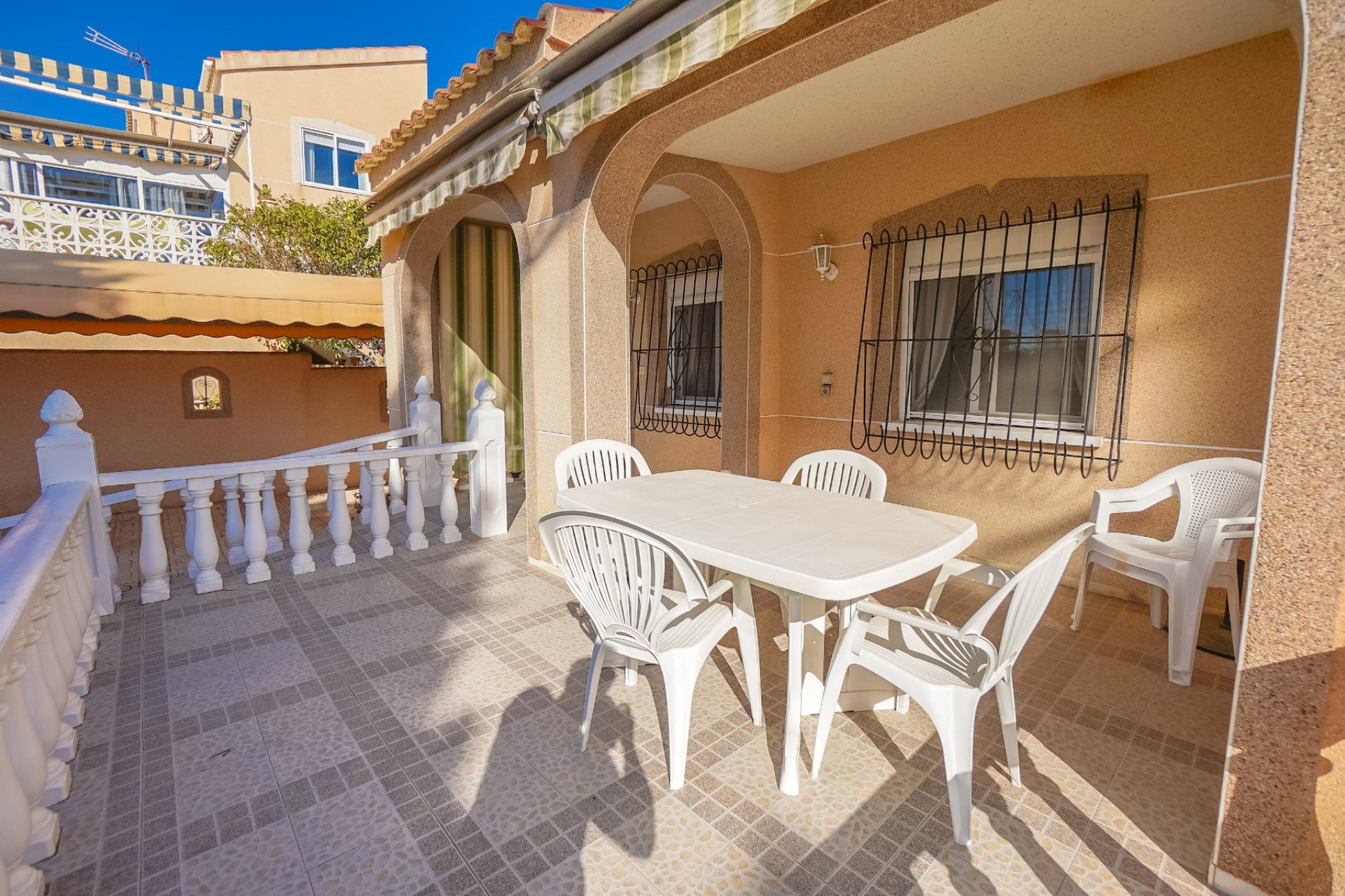 Återförsäljning - Fristående villa - La Marina - Urb. La Marina