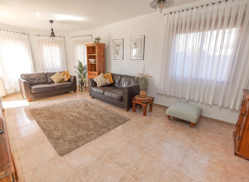 Återförsäljning - Fristående villa - La Marina - Urb. La Marina