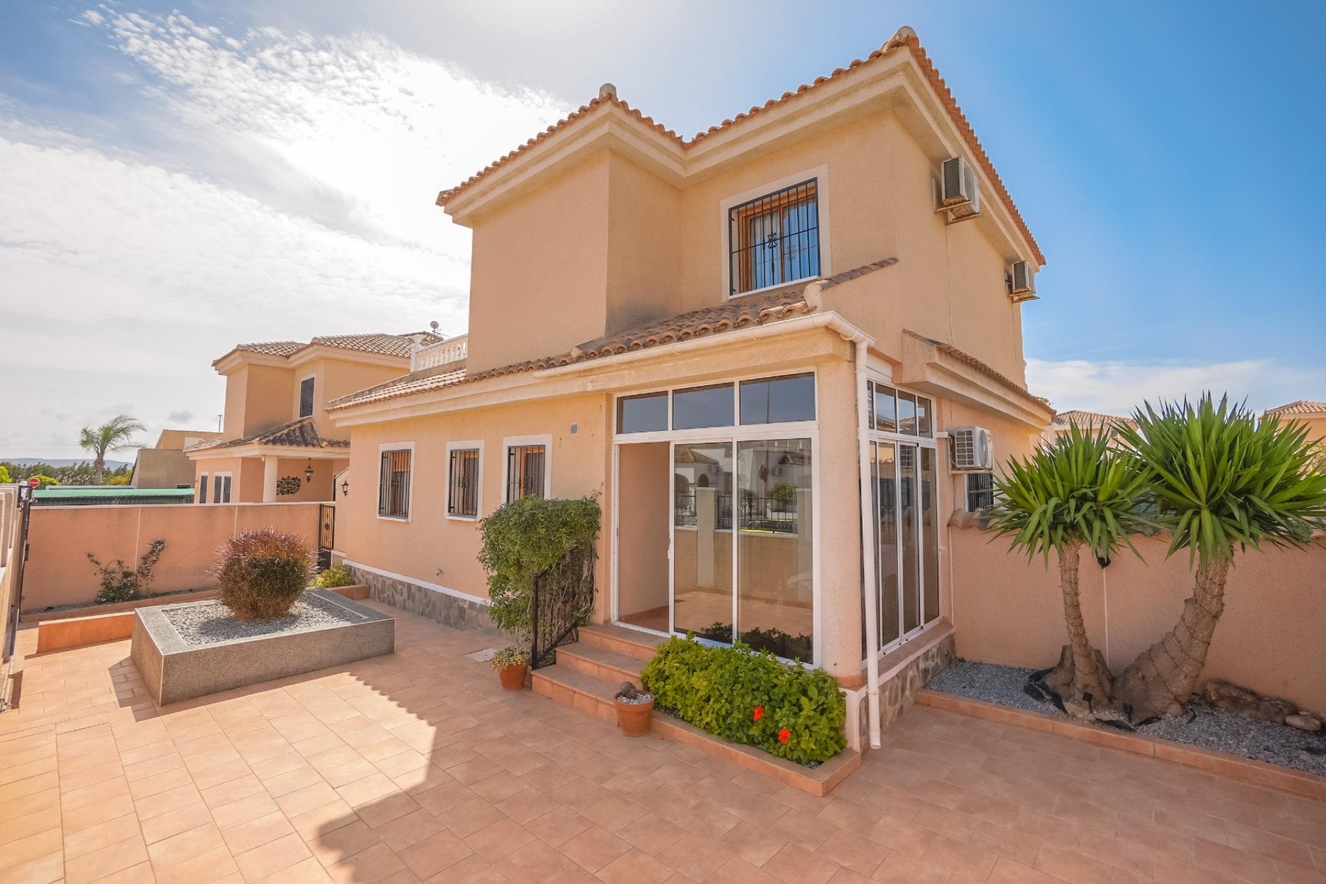 Återförsäljning - Fristående villa - La Marina - Urb. La Marina