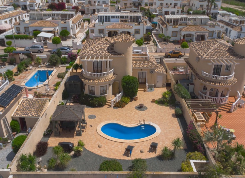 Återförsäljning - Fristående villa - La Marina - Urb. La Marina