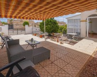 Återförsäljning - Fyrdubbel - La Marina - Urb. La Marina