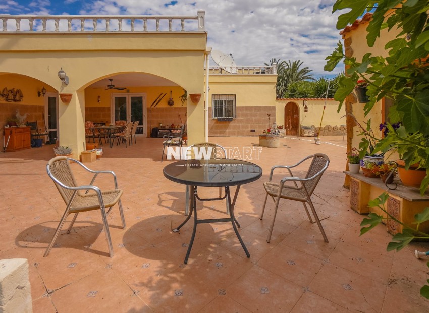 Återförsäljning - Lantligt hus - Gård - Elche - Daimes