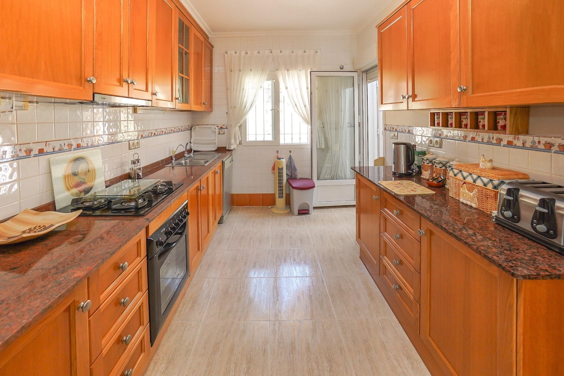 Återförsäljning - Oberoende villa - La Marina - Urb. La Marina