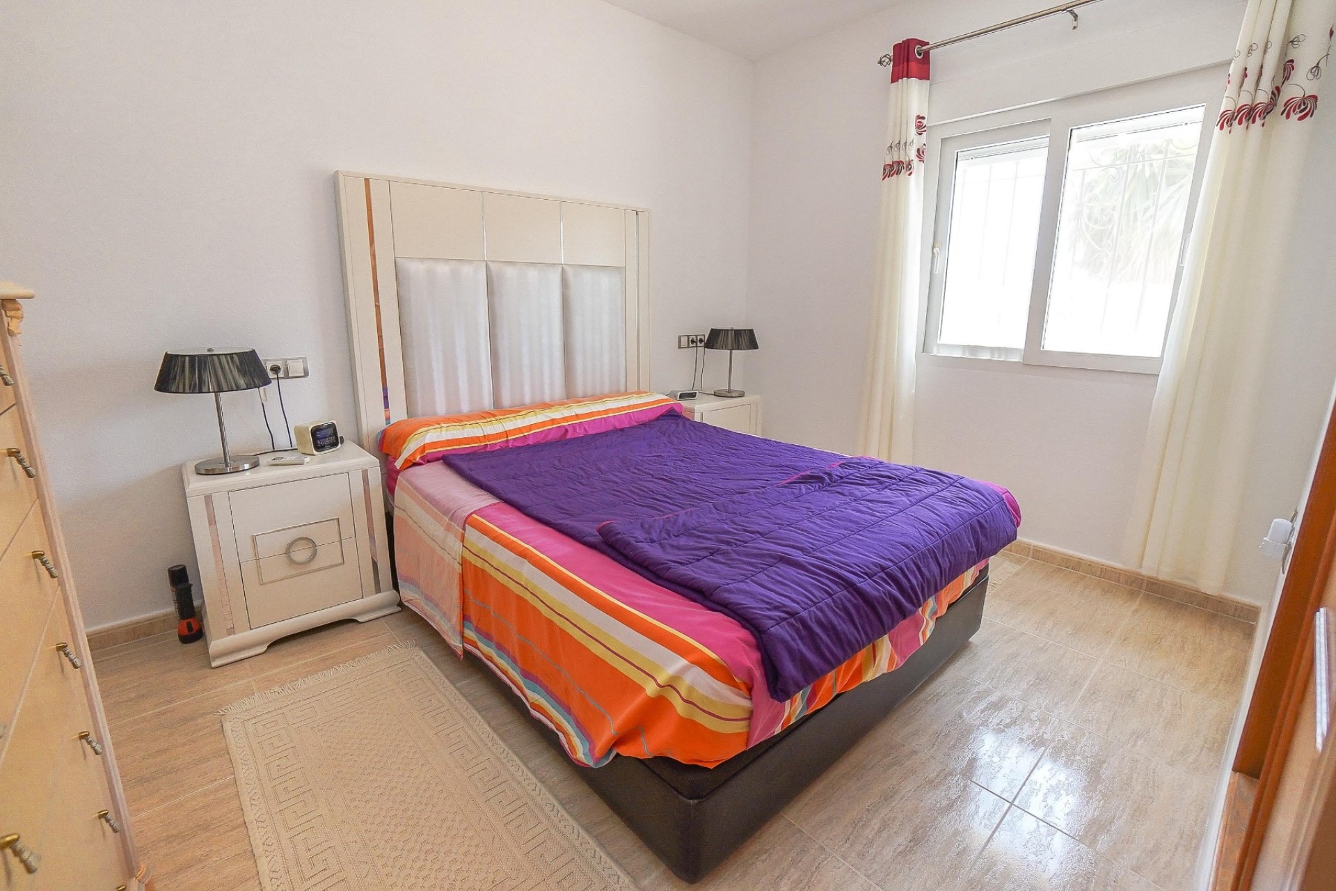 Återförsäljning - Oberoende villa - La Marina - Urb. La Marina