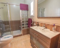 Återförsäljning - Oberoende villa - La Marina - Urb. La Marina