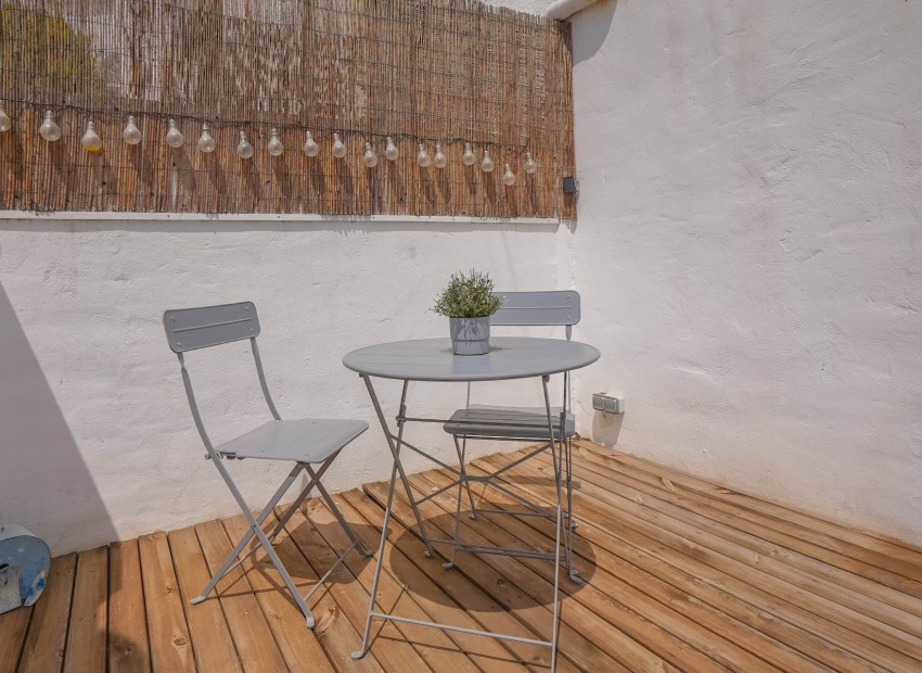 Återförsäljning - Oberoende villa - La Marina - Urb. La Marina