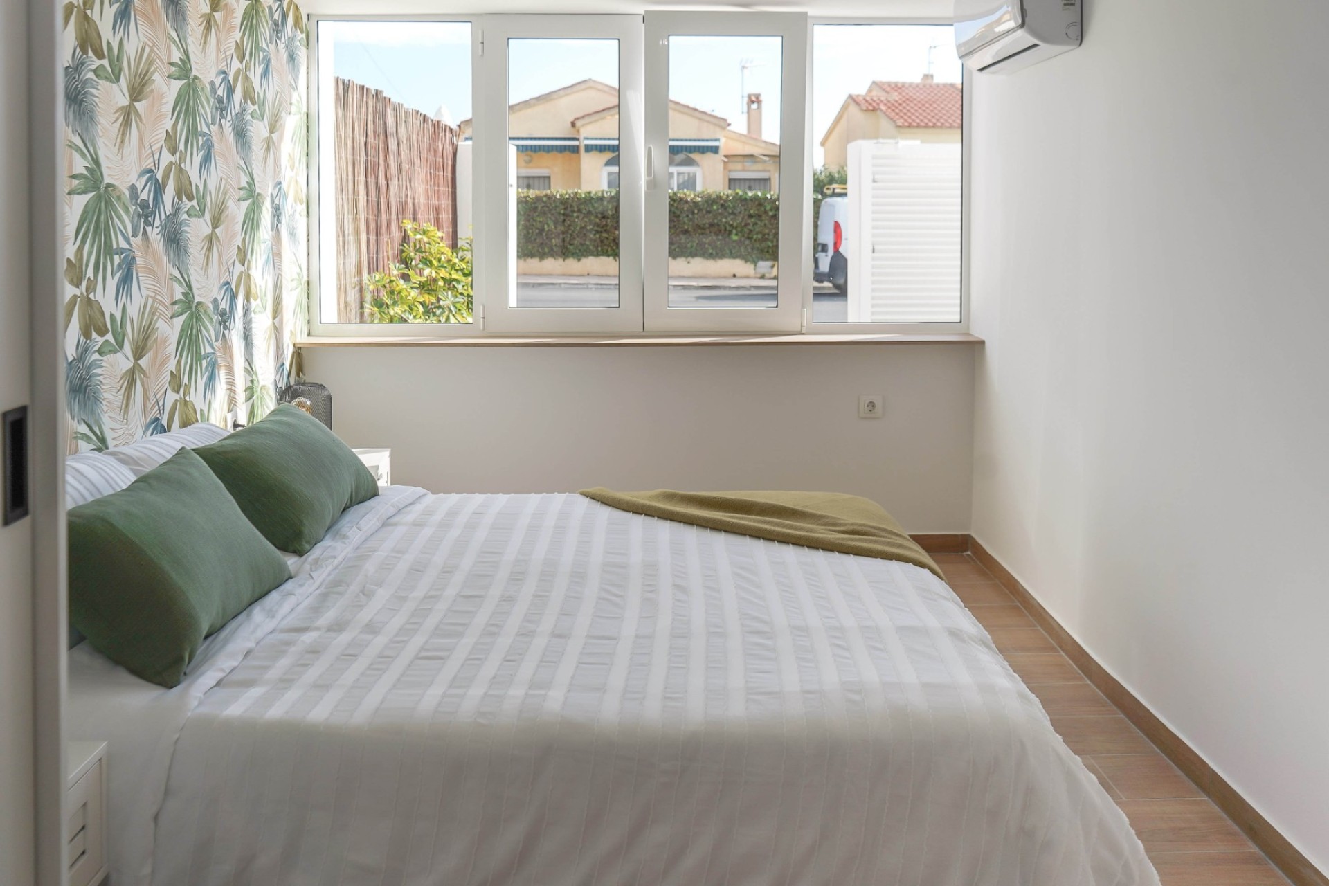 Återförsäljning - Oberoende villa - La Marina - Urb. La Marina