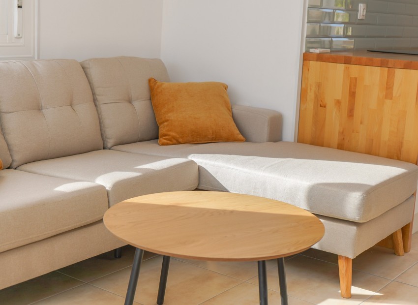 Återförsäljning - Oberoende villa - La Marina - Urb. La Marina
