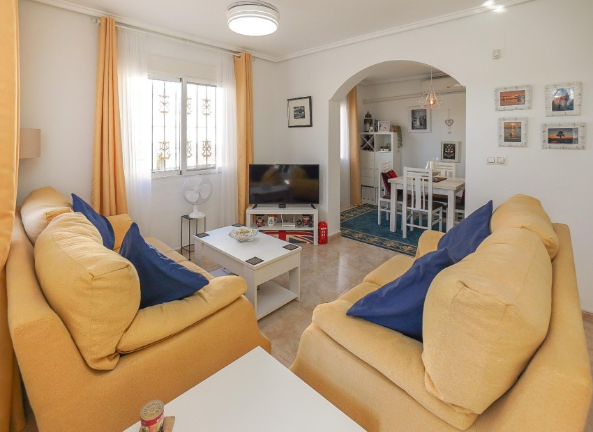 Återförsäljning - Parhus Quad - La Marina - Urb. El Oasis