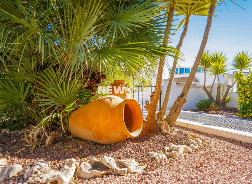 Återförsäljning - Quad - La Marina - Urb. La Marina