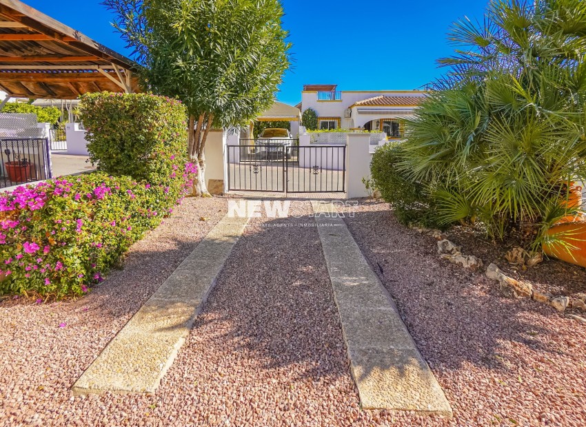 Återförsäljning - Quad - La Marina - Urb. La Marina