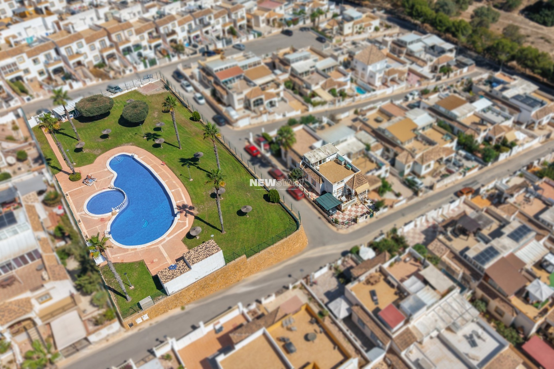Återförsäljning - Quad - La Marina - Urb. La Marina