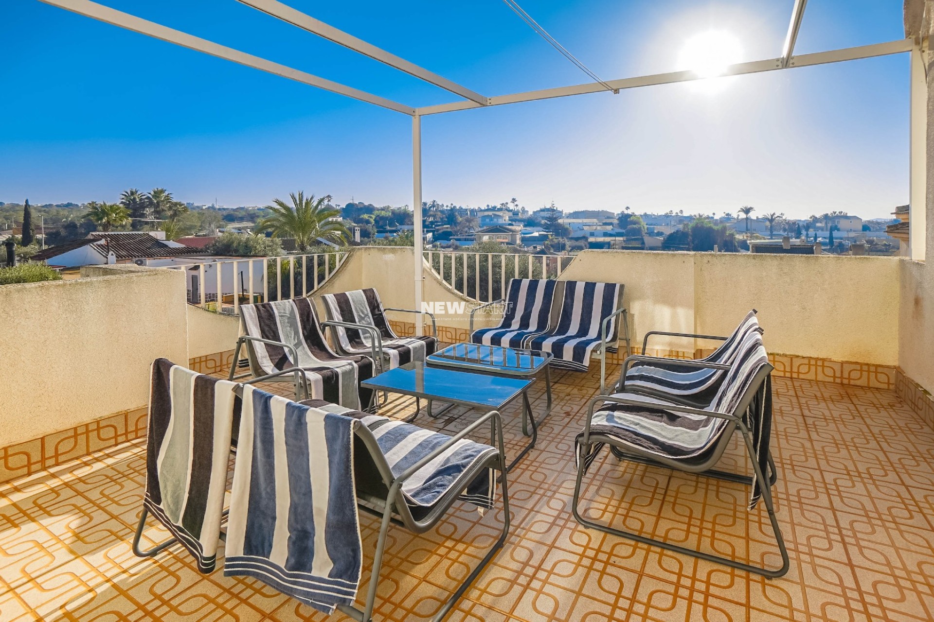 Återförsäljning - Radhus - La Marina - Urb. El Oasis