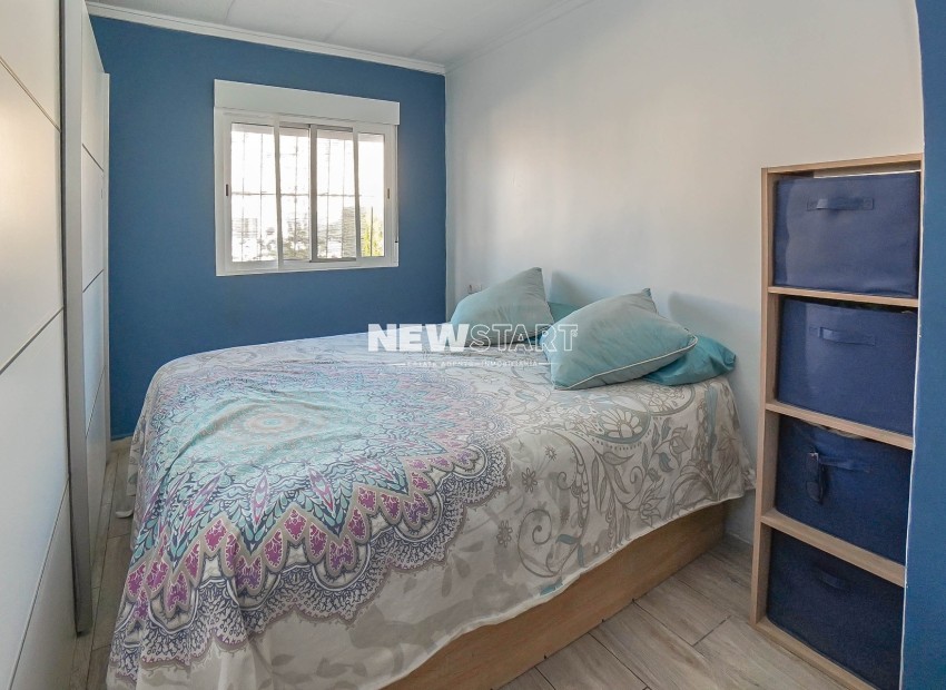 Återförsäljning - Terrasserad - La Marina - Urb. La Marina