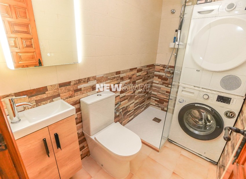 Återförsäljning - Terrasserad - La Marina - Urb. La Marina