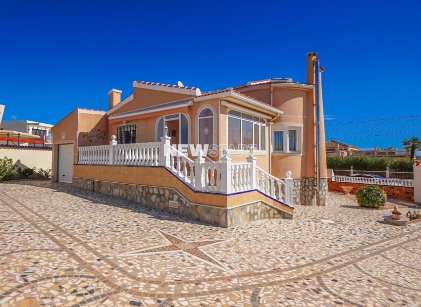 Återförsäljning - Villa - Ciudad Quesada