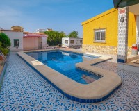 Återförsäljning - Villa - La Marina - Urb. La Marina