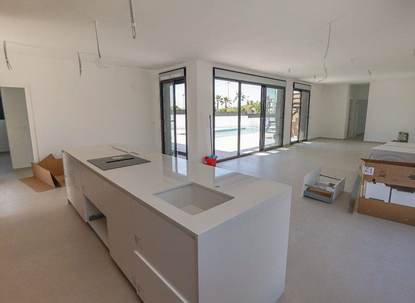 Återförsäljning - Villa - La Marina - Urb. La Marina
