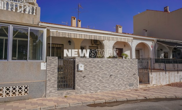 Bungalow - Reventa - La Marina - Urb. La Marina