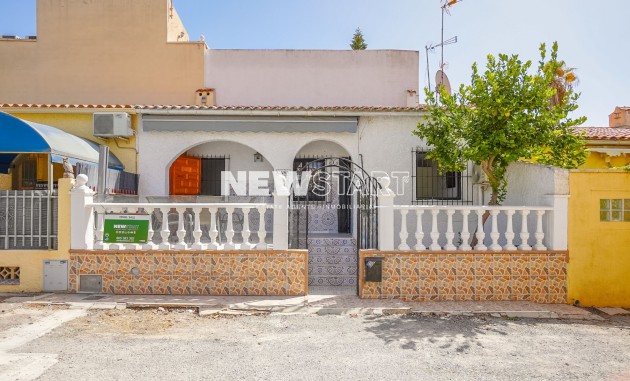Bungalow - Reventa - La Marina - Urb. La Marina