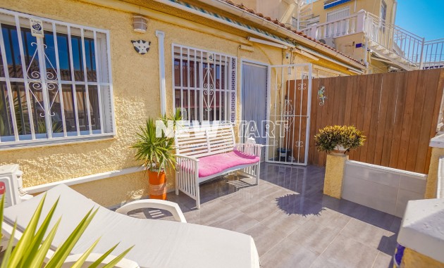 Casa adosada - Reventa - La Marina - Urb. La Marina