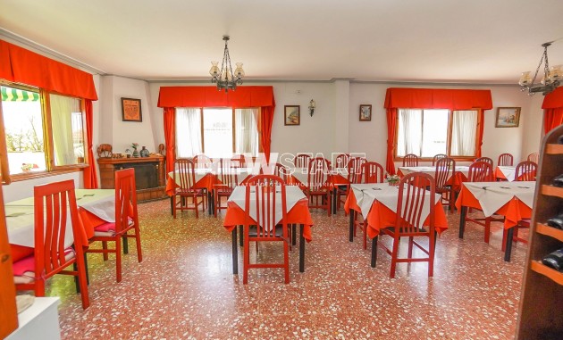 Commercial - Resale - La Marina - Urb. La Marina