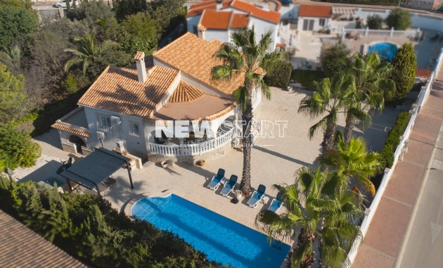 Detached - Resale - La Marina - Urb. La Escuera