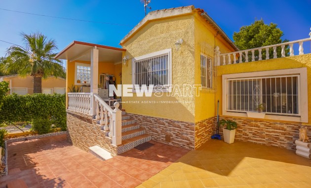Detached - Resale - La Marina - Urb. La Marina