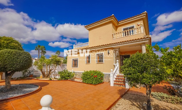 Detached - Resale - La Marina - Urb. La Marina