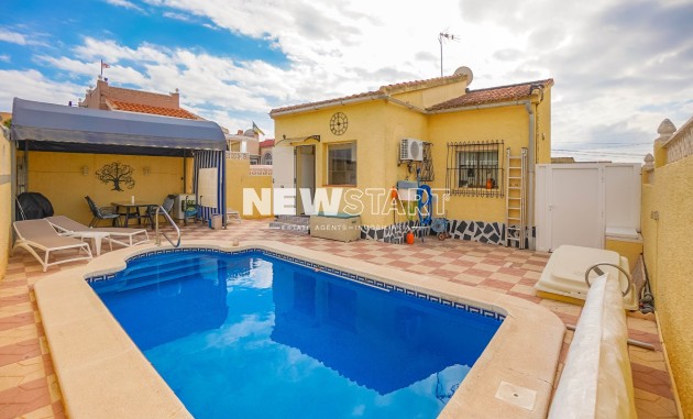 Detached - Resale - La Marina - Urb. La Marina