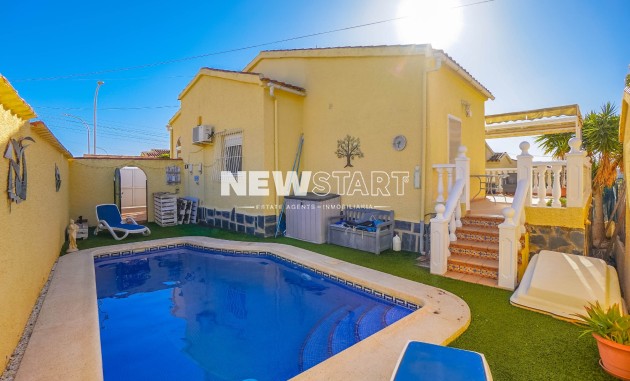 Detached - Resale - La Marina - Urb. La Marina