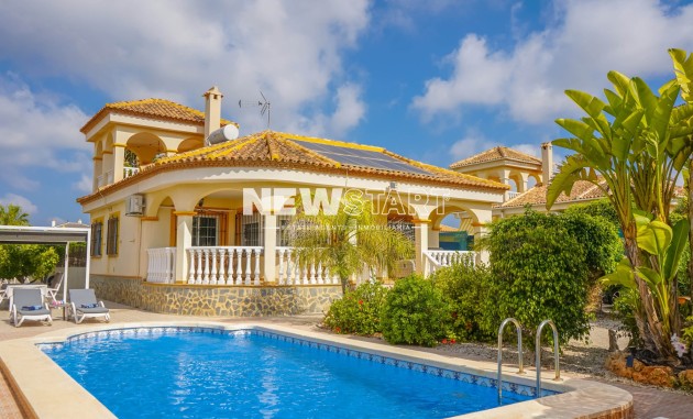 Detached - Resale - La Marina - Urb. La Marina