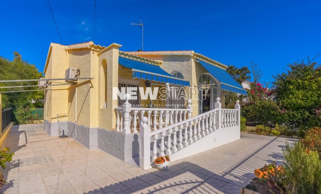Detached - Resale - La Marina - Urb. La Marina