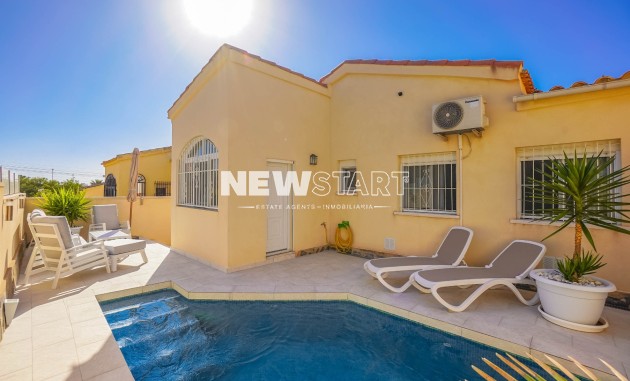 Detached - Resale - La Marina - Urb. La Marina