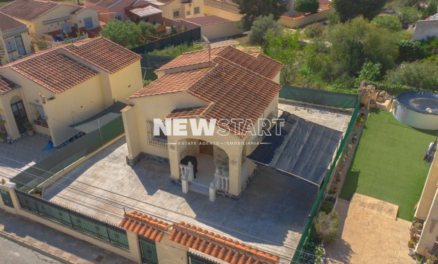 Detached - Resale - La Marina - Urb. La Marina