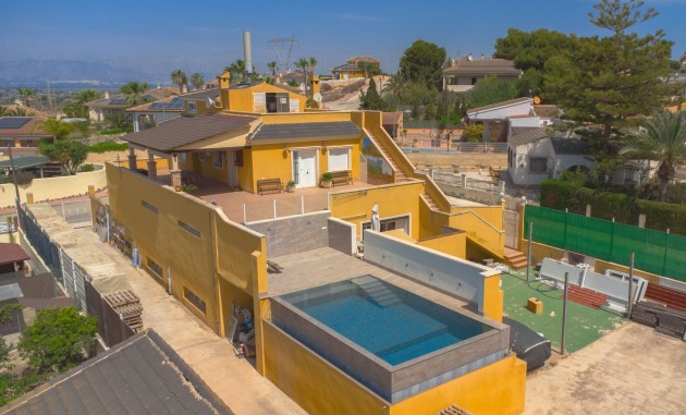 Detached Villa - Resale - La Marina - Urb. El Oasis